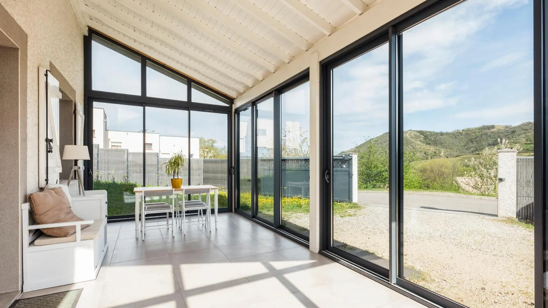Les Balcons De L\'Hermitage contacts